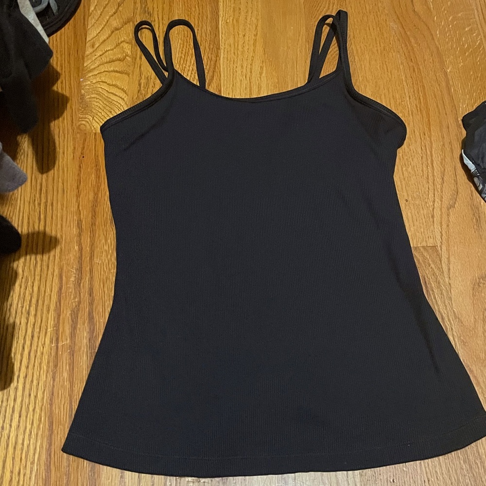 Black workout tank top
